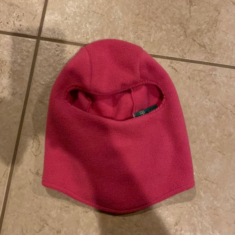 Kids pink in color knit head and face cover like new medium size for kids